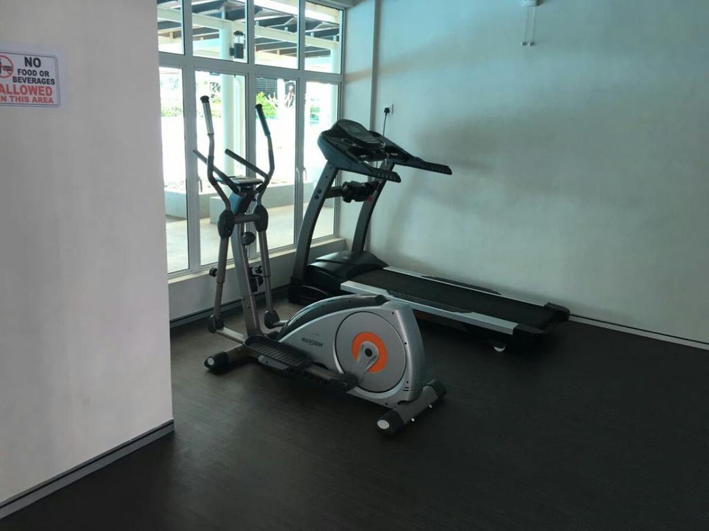 Sandakan Spacious And Comfortable Pool View Condo Екстер'єр фото